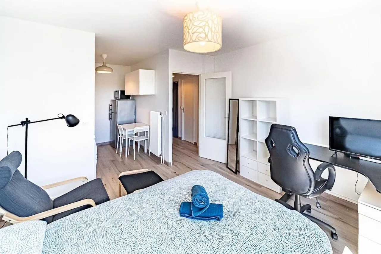 Studio Cosy - Villeurbanne Vaulx En Velin 0*,