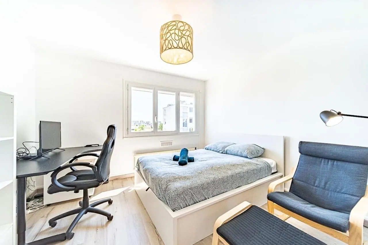 Studio Cosy - Villeurbanne Vaulx En Velin 0*,  Fransa